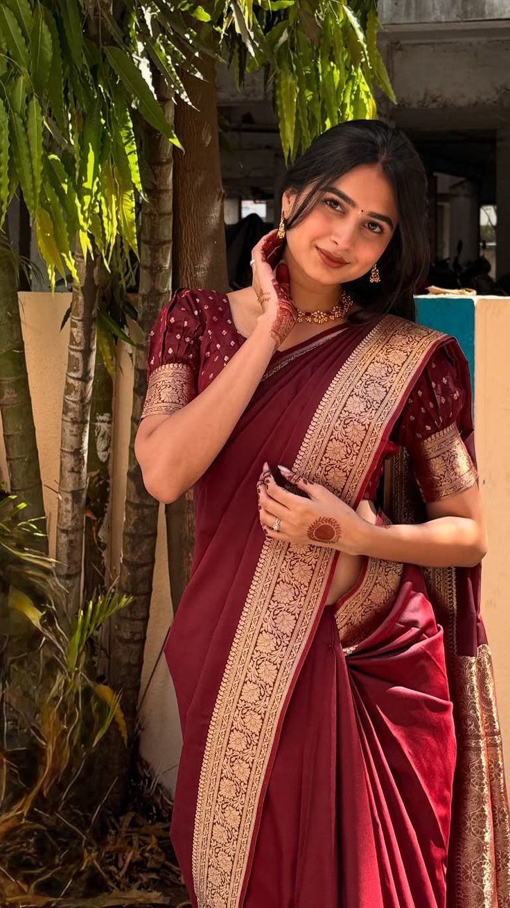 Pattu Pavadai
